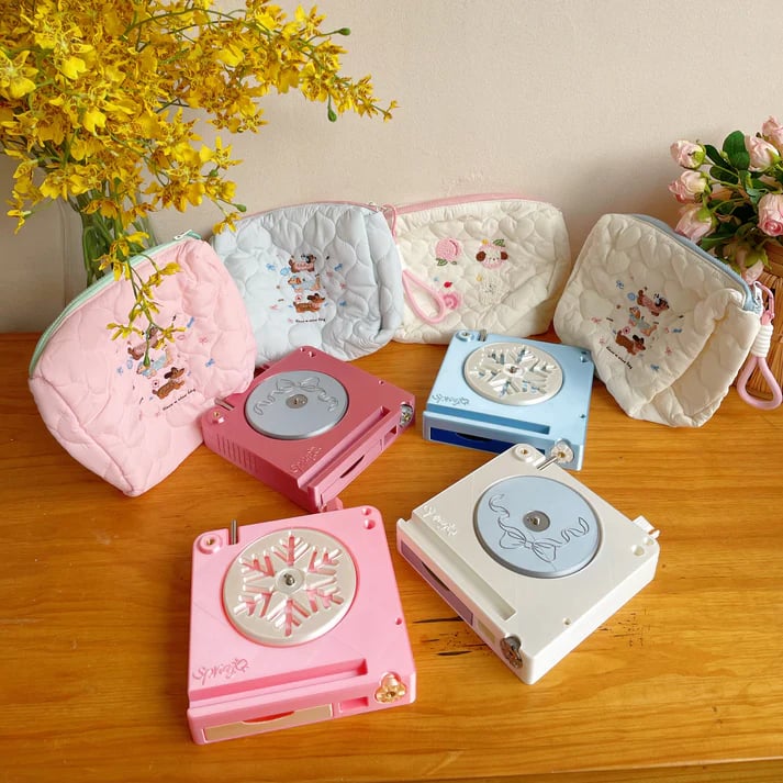 💜Hot Sale 45% OFF - Shiny Portable Multi-Functional Yarn Spool Box ✨