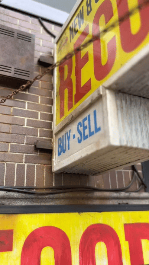 🔥LAST DAY 49% OFF - 🎄💽Record Store Retro Wall Light - Record Collector Gift✨